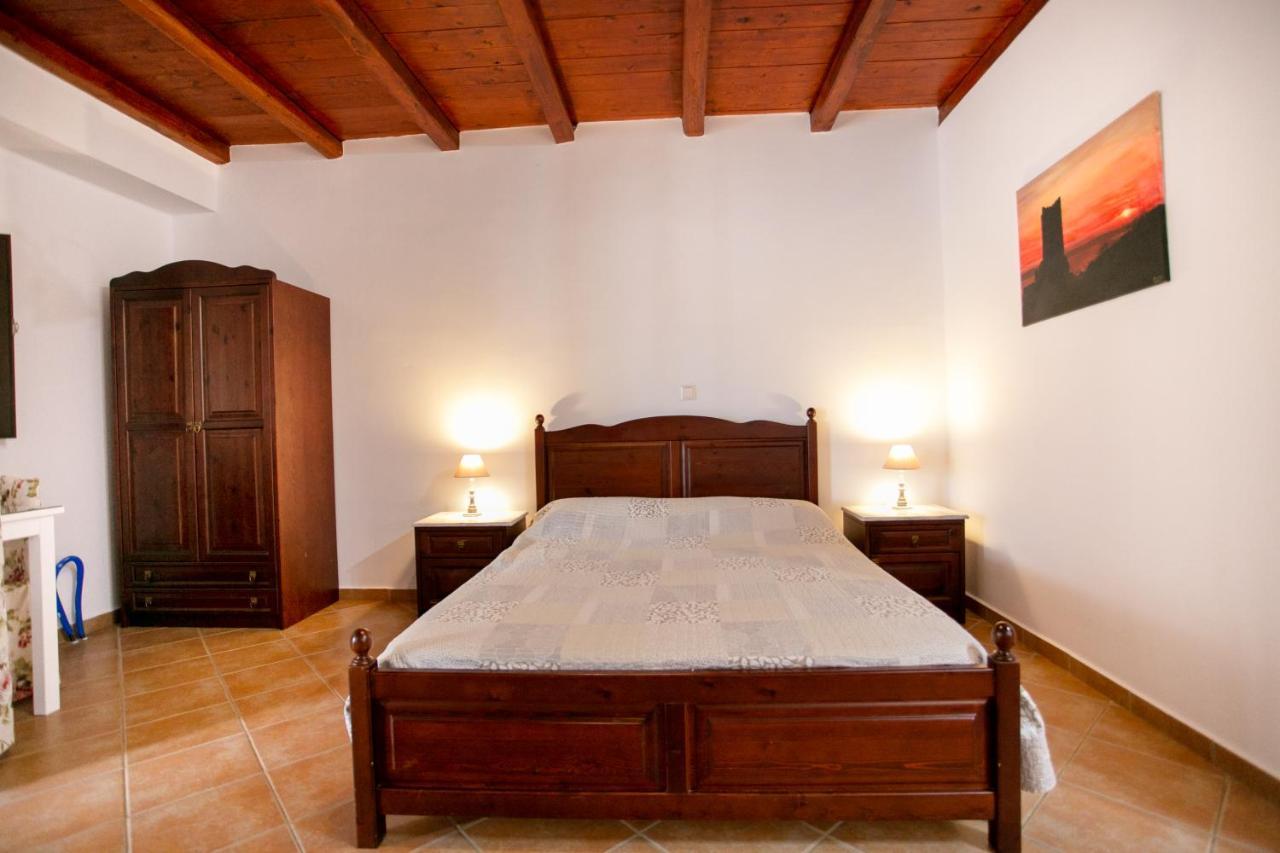 Traditional Apartments Plagiaki Néon Oítilon Extérieur photo