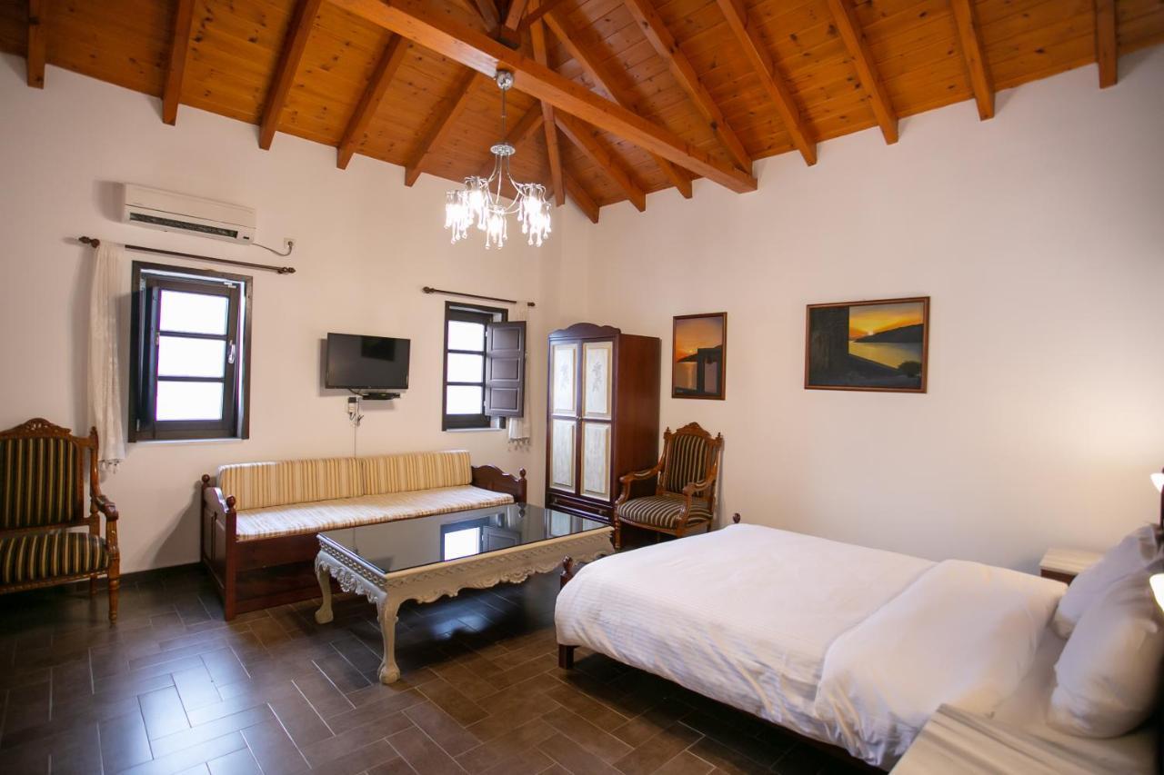 Traditional Apartments Plagiaki Néon Oítilon Extérieur photo